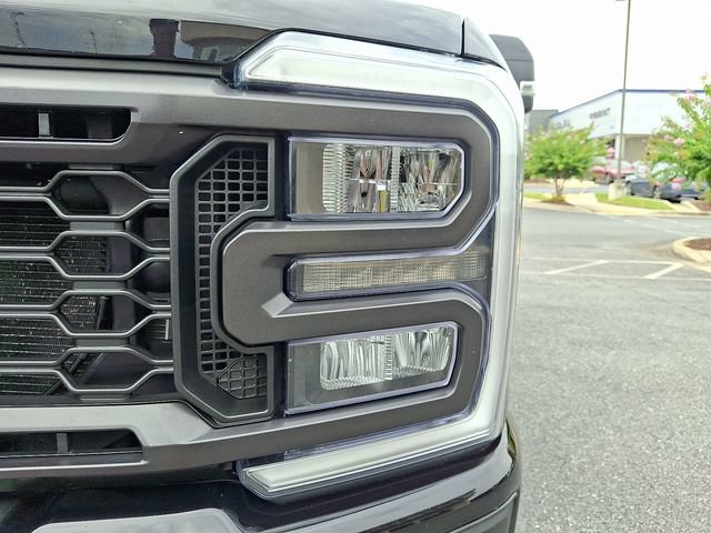 Used 2024 Ford F250 Lariat w/ Sport Appearance Package AWD/4WD image 9