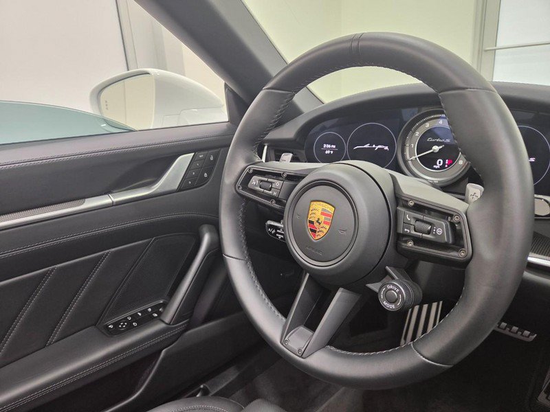 Used 2025 Porsche 911 Turbo AWD/4WD image 18