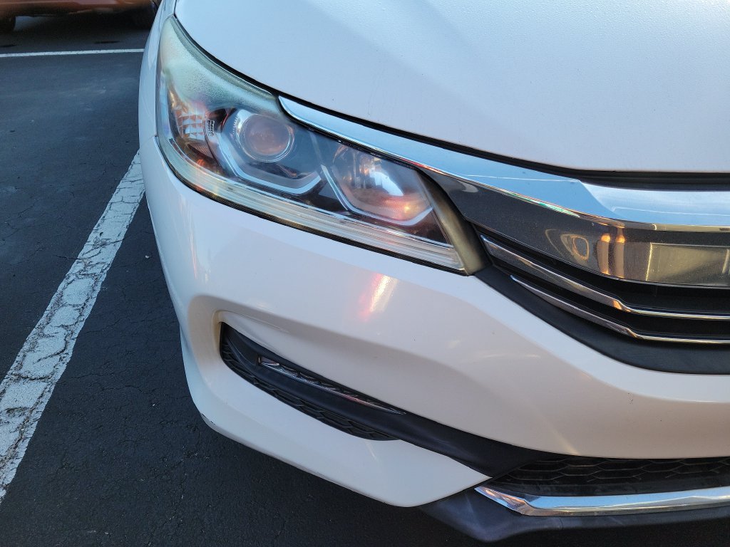 Used 2017 Honda Accord Sport image 8