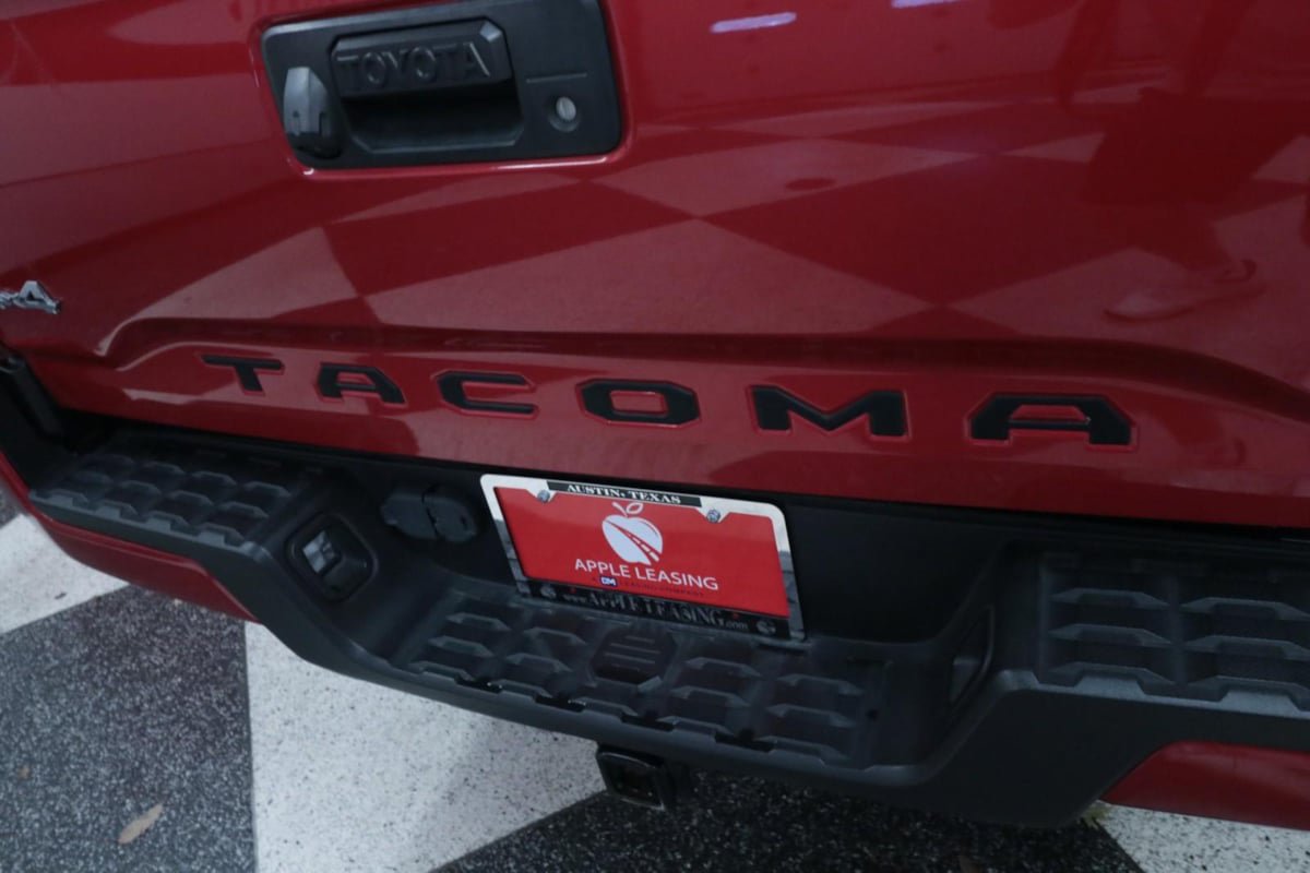 Used 2023 Toyota Tacoma SR AWD/4WD image 32