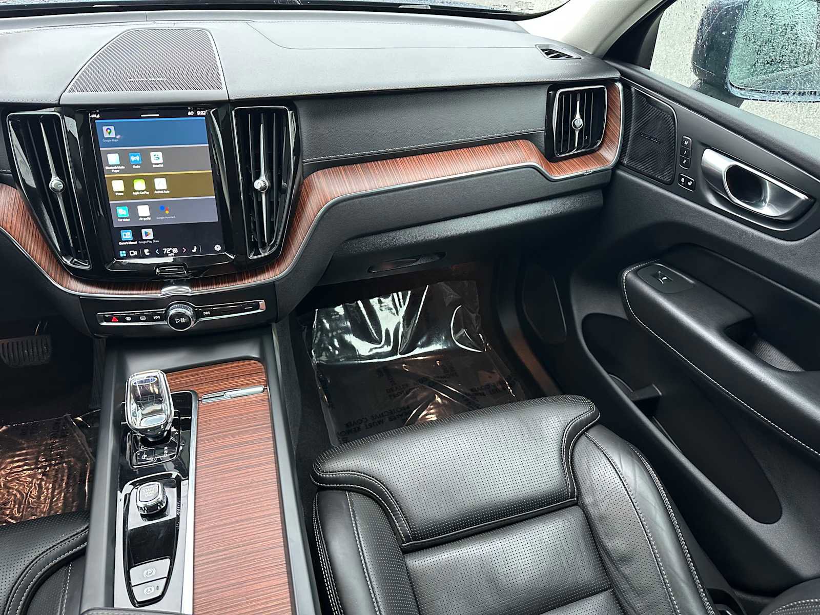 Certified 2023 Volvo XC60 T8 Ultimate image 18