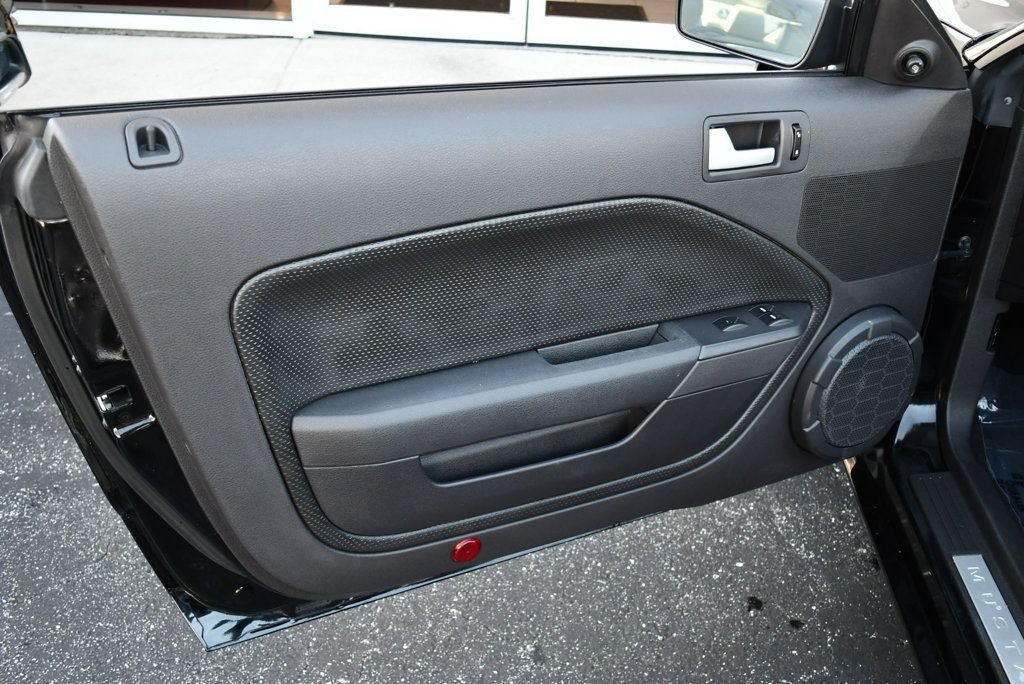 Used 2007 Ford Mustang GT RWD image 11