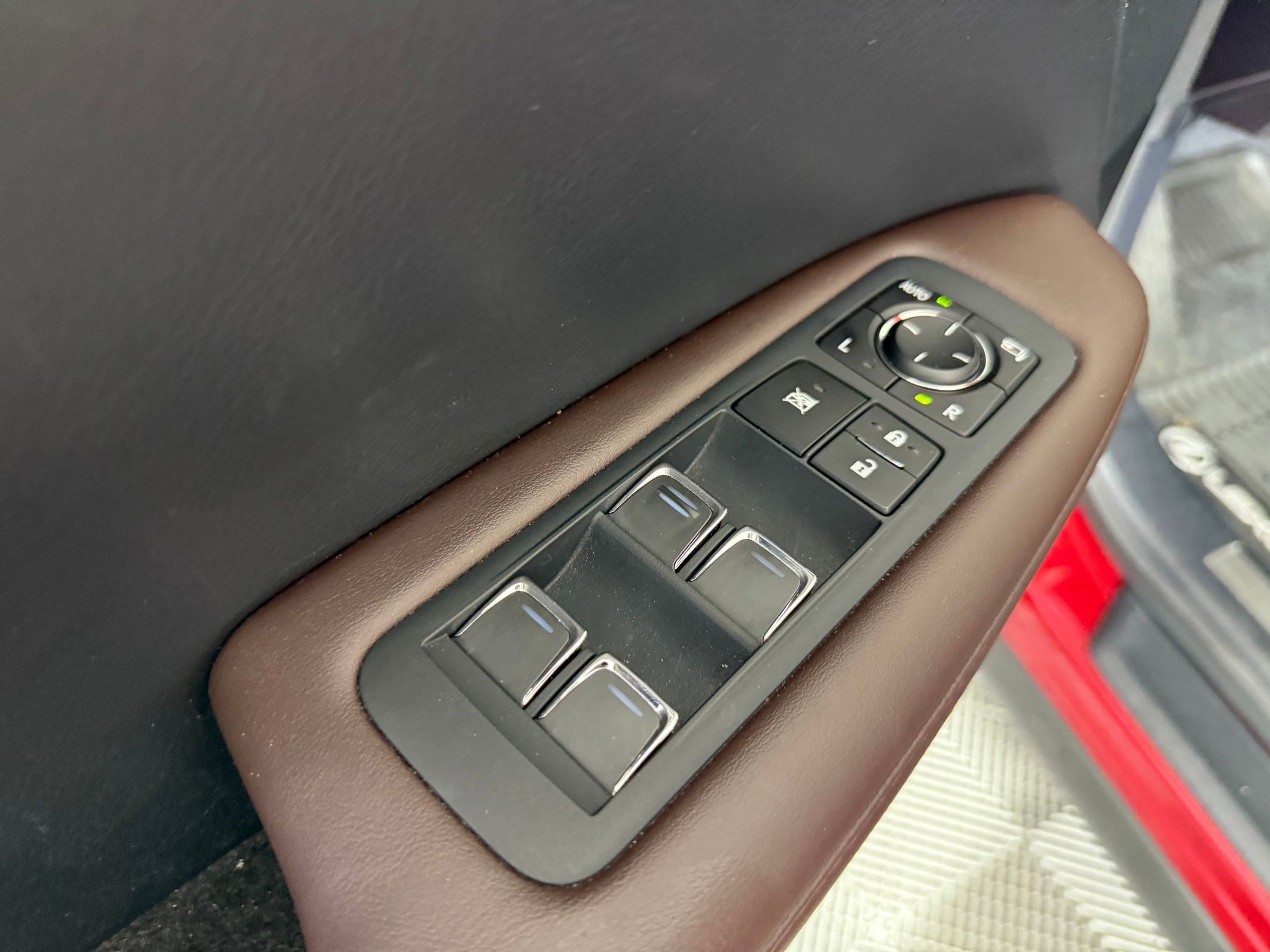 Used 2020 Lexus RX 350L Luxury w/ Accessory Package image 14