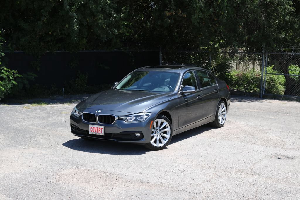 Used 2018 BMW 320i xDrive Sedan w/ Convenience Package
