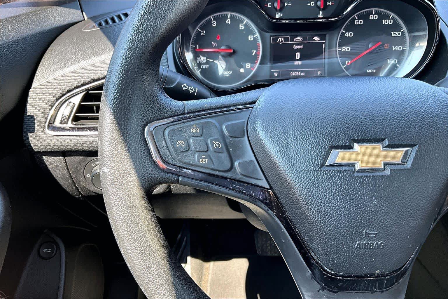 Used 2019 Chevrolet Cruze LT w/ Convenience Package FWD image 24