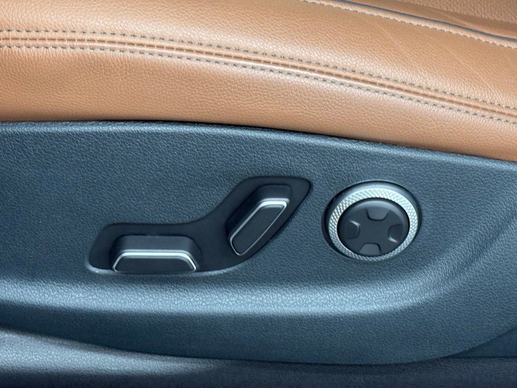 Used 2026 Genesis GV70 2.5T Advanced image 23