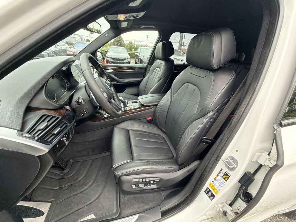 Used 2018 BMW X5 xDrive50i AWD/4WD image 19