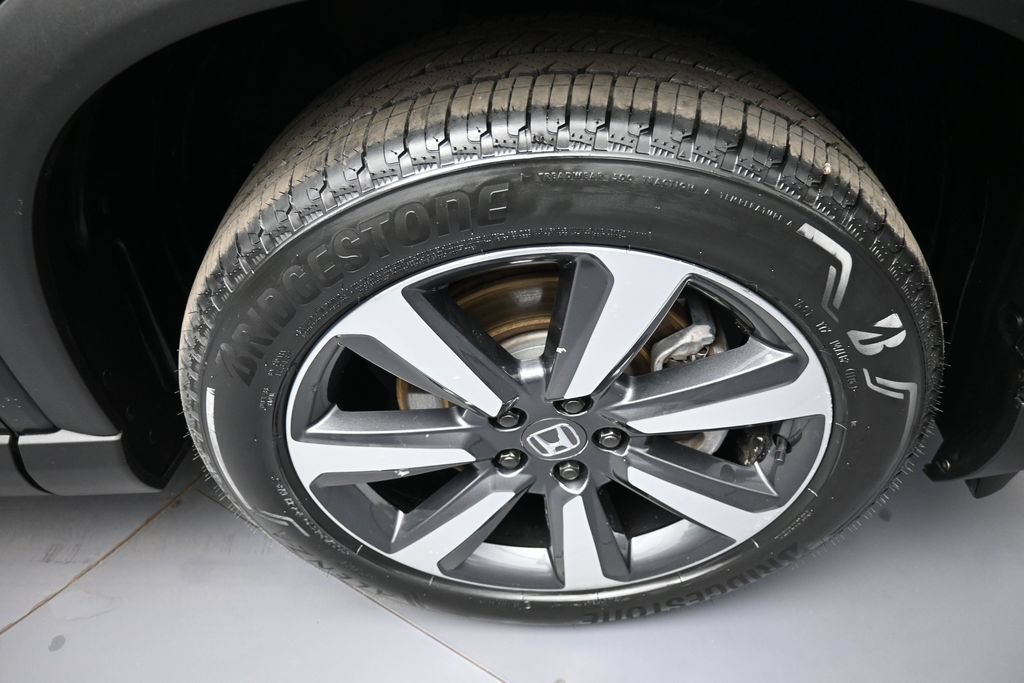 Certified 2025 Honda Pilot Touring image 13