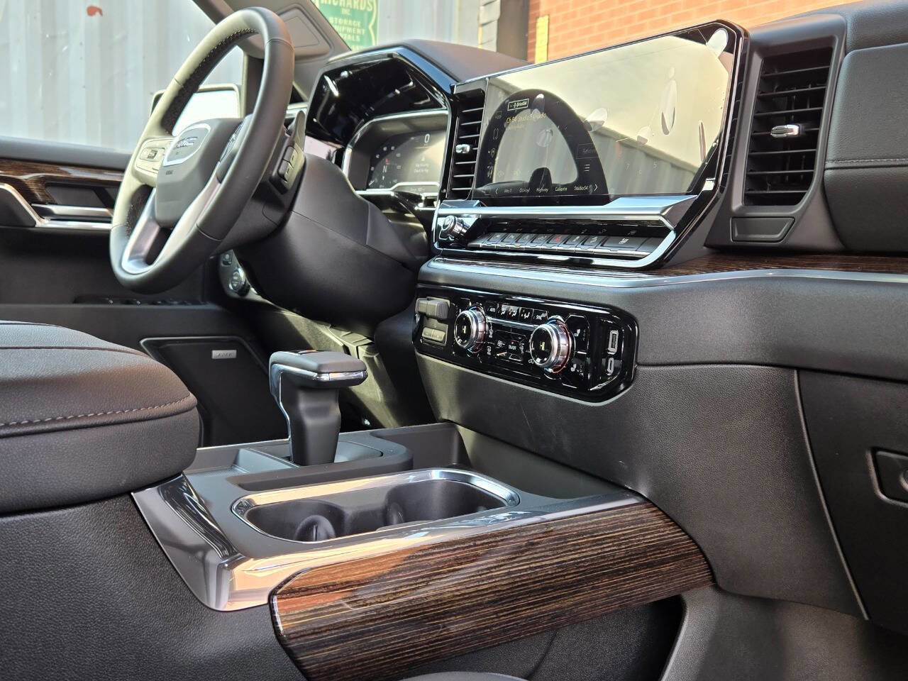 Used 2025 GMC Sierra 1500 Elevation w/ Elevation Premium Package image 28