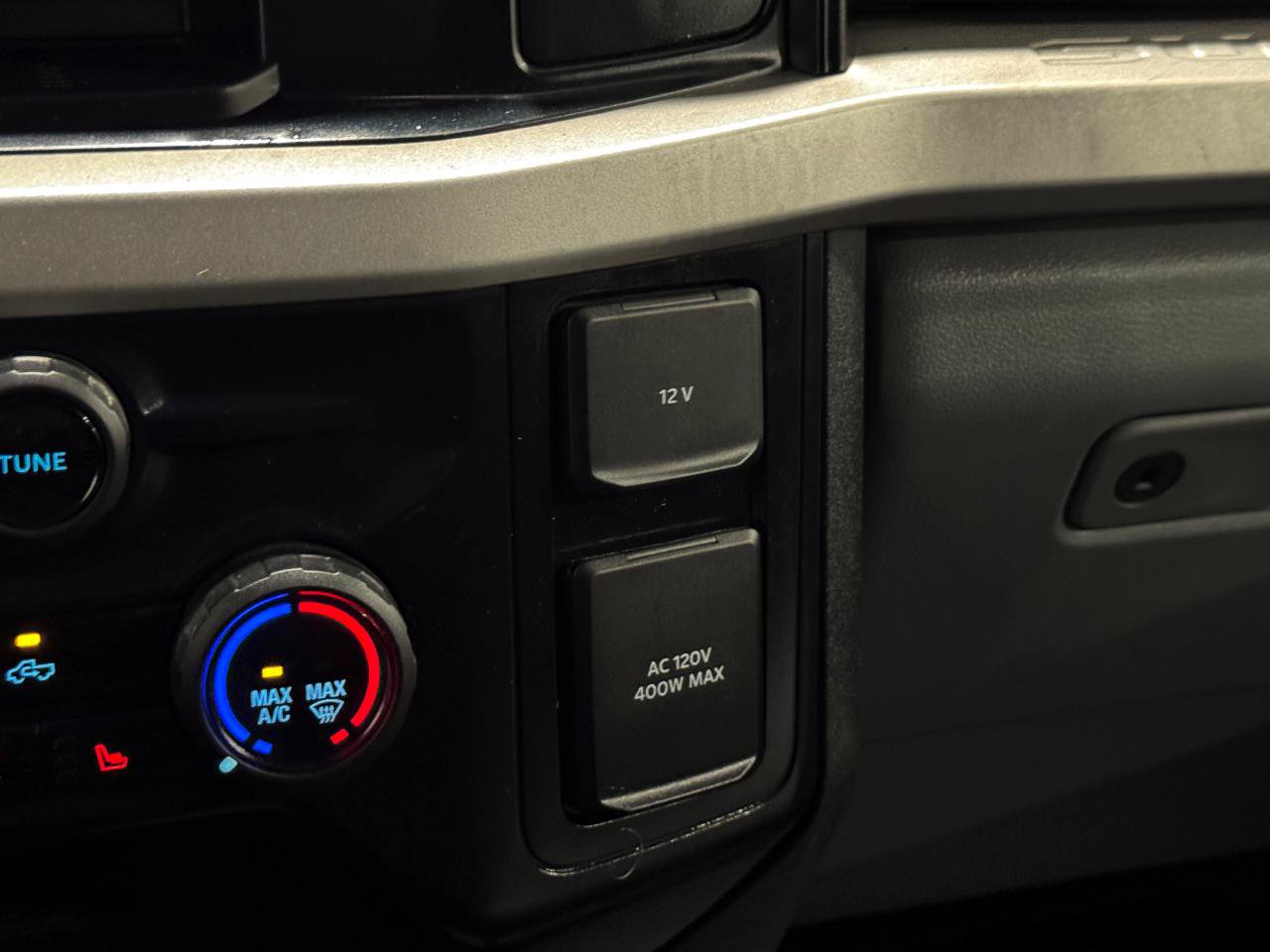 Used 2024 Ford F550 4x4 Crew Cab Super Duty w/ XLT Value Package image 27