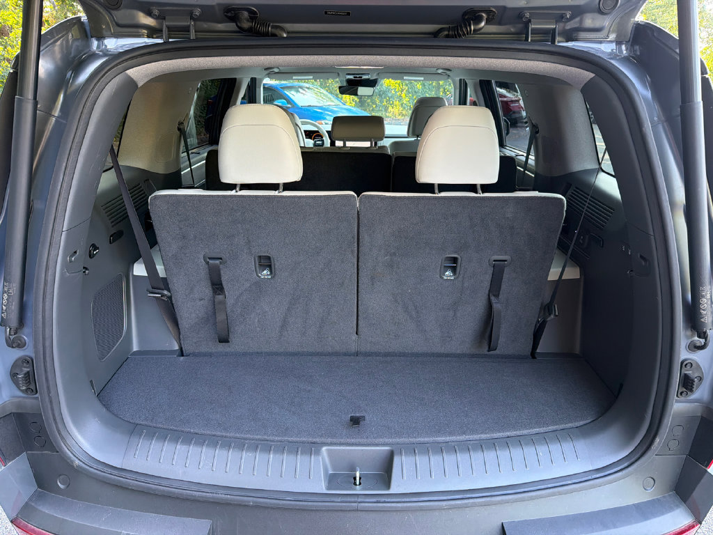 Used 2024 Hyundai Santa Fe Limited FWD image 18