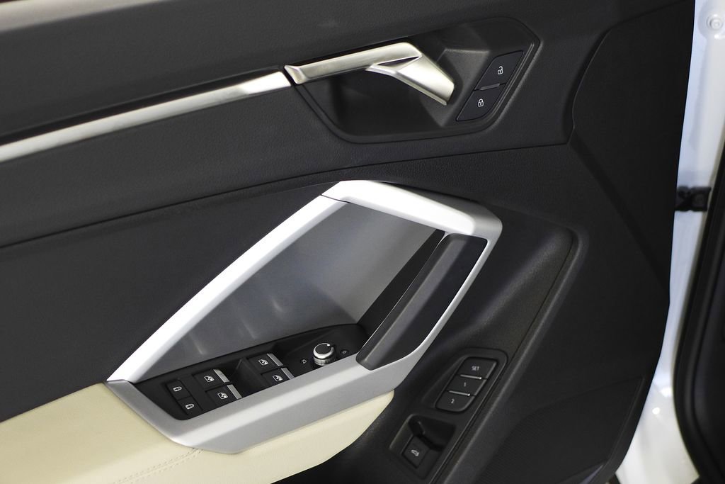 Used 2023 Audi Q3 2.0T Premium w/ Convenience Package image 12