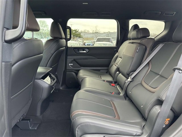 New 2025 Nissan Armada SL image 13