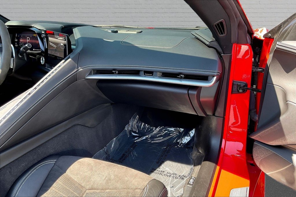 Used 2022 Chevrolet Corvette Stingray Preferred Cpe w/ Engine Appearance Package RWD image 22