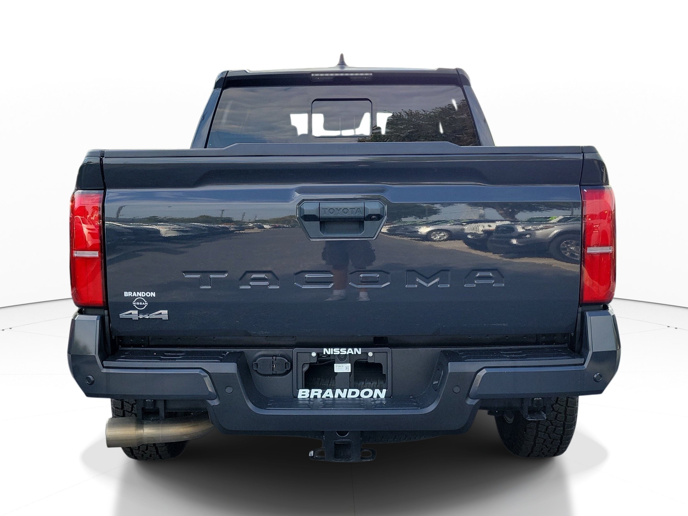 Used 2024 Toyota Tacoma SR5 AWD/4WD image 6