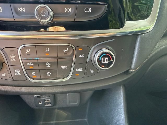 Used 2021 Chevrolet Traverse RS FWD image 20