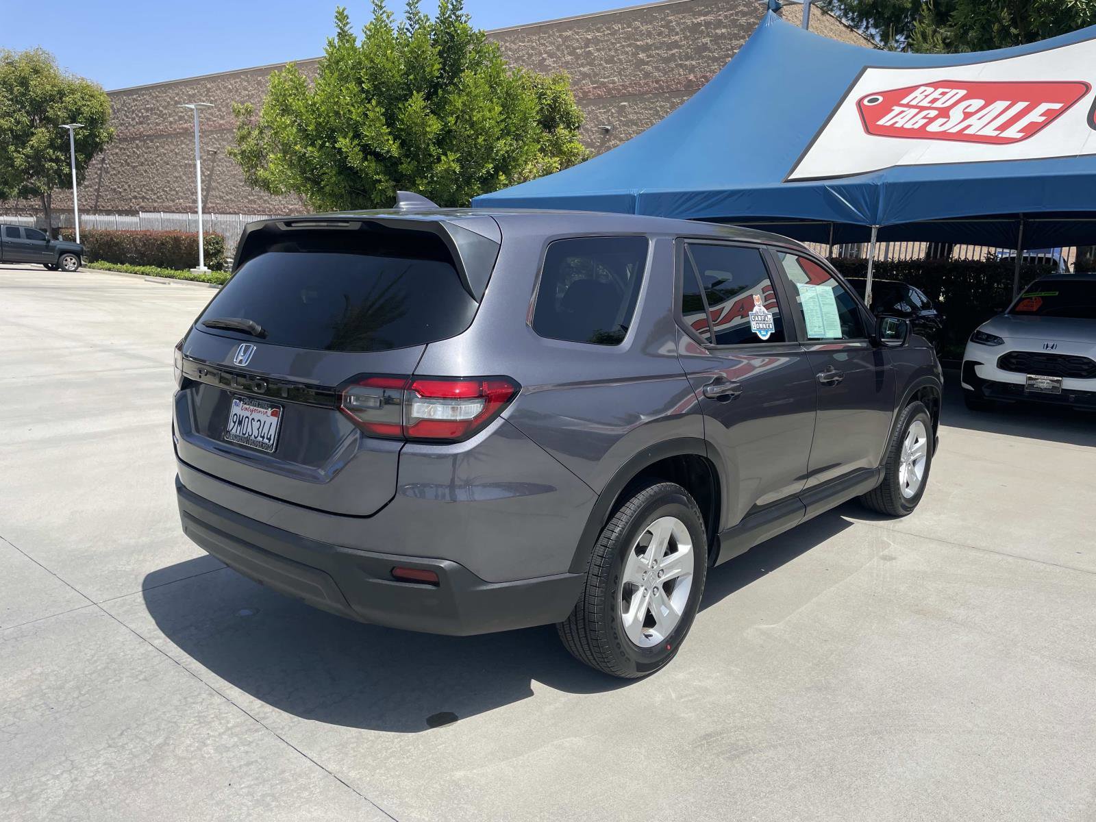 Certified 2024 Honda Pilot LX image 27