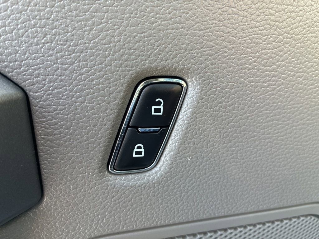 Used 2015 Ford F150 XLT image 20