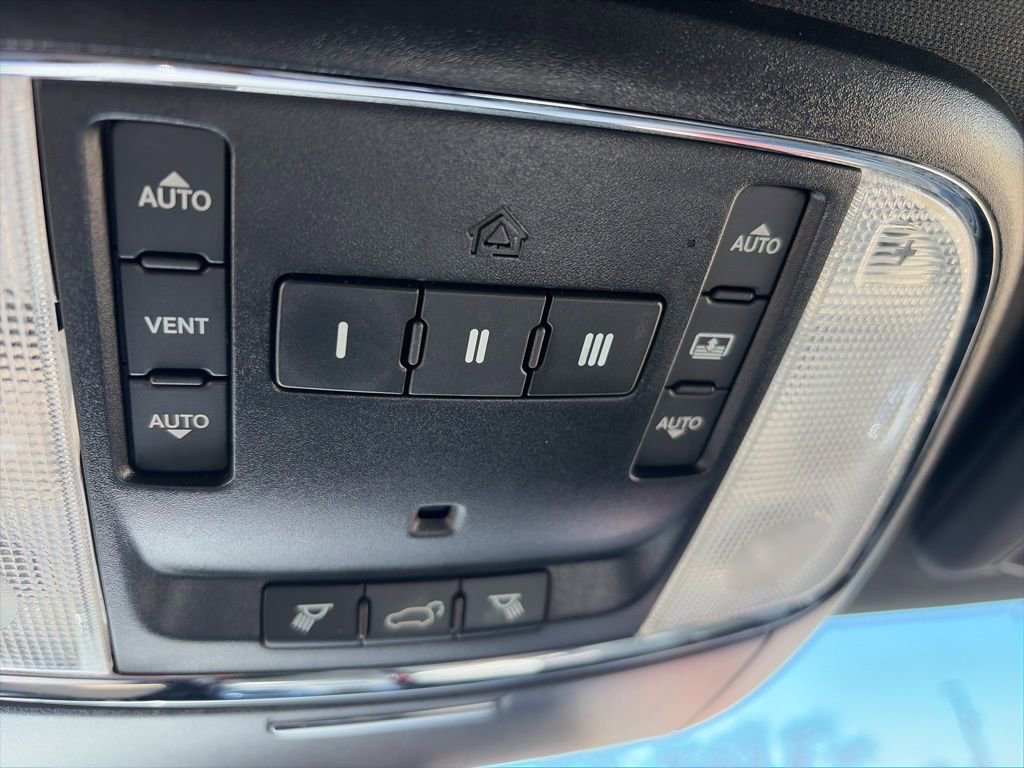 Used 2019 Jeep Grand Cherokee Limited w/ Luxury Group II image 23