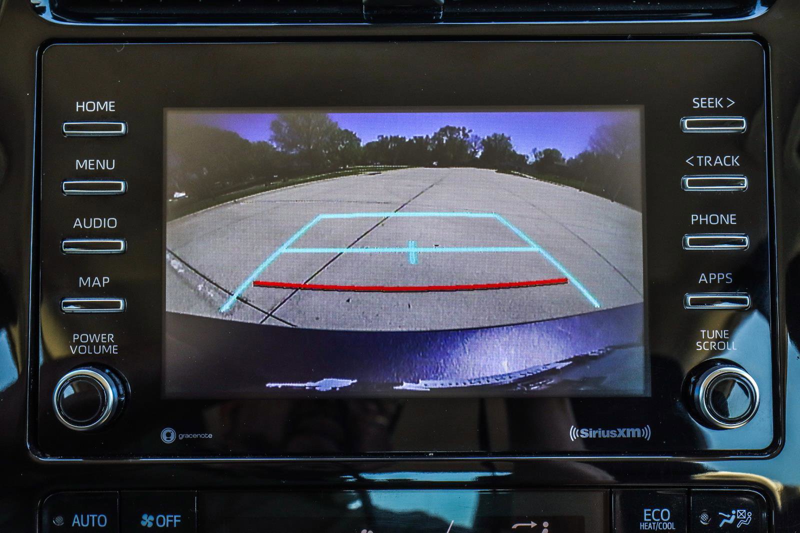 Used 2021 Toyota Prius XLE FWD image 7