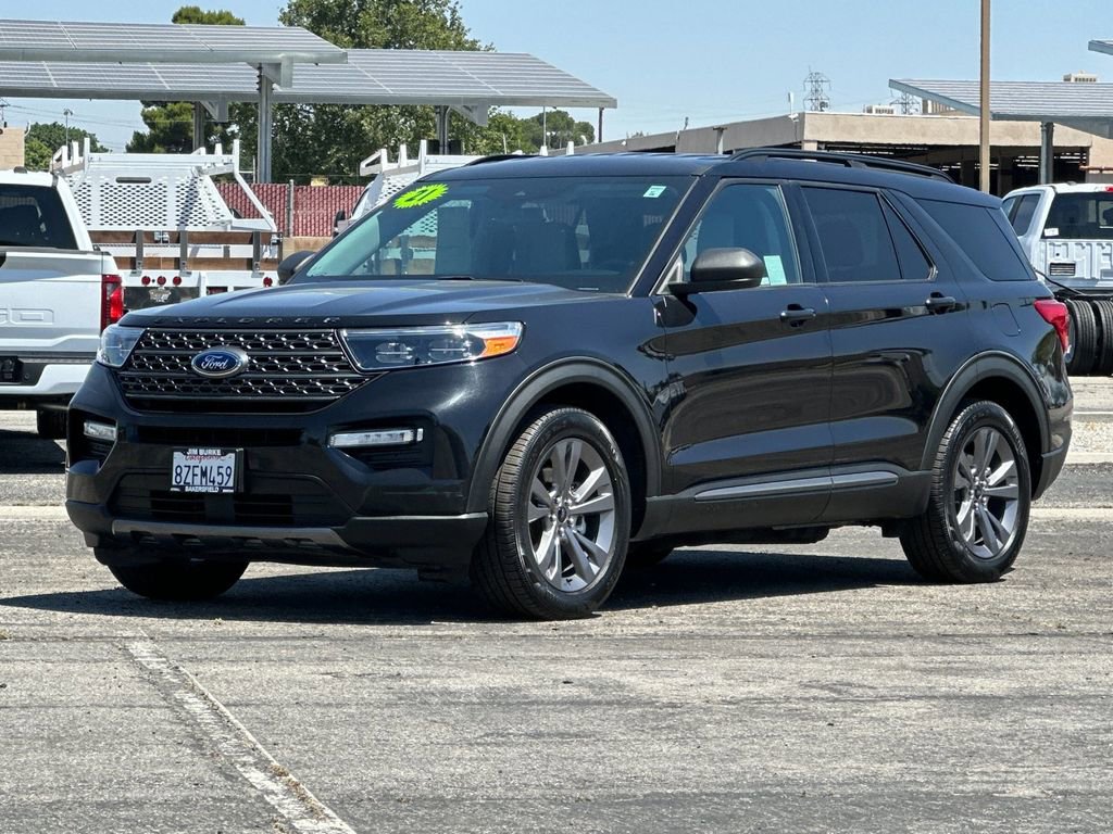 Certified 2021 Ford Explorer XLT w/ Equipment Group 202A RWD image 7