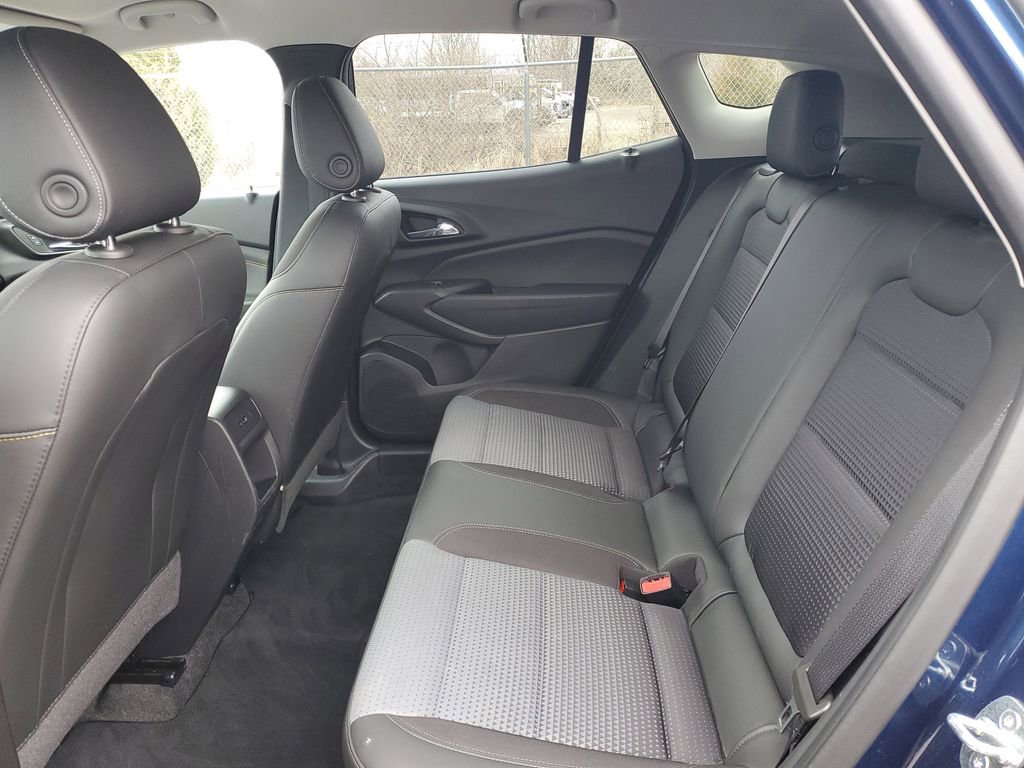 Certified 2024 Chevrolet Trax LT w/ Driver Confidence Package image 25