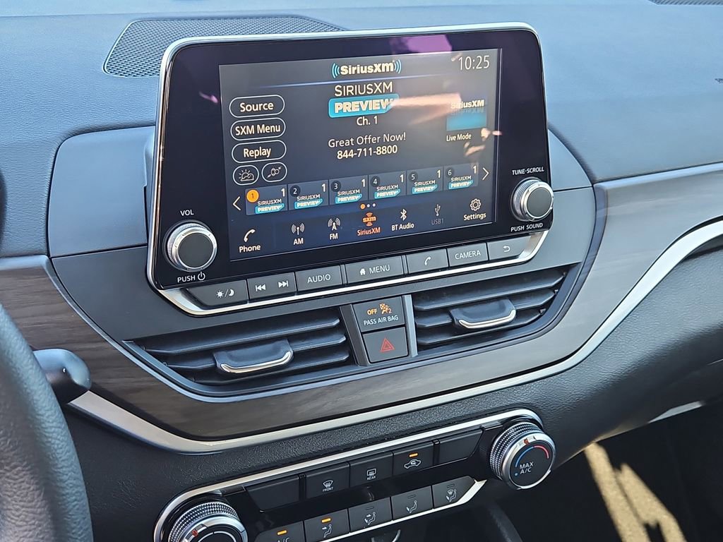 Used 2024 Nissan Altima 2.5 SV image 23