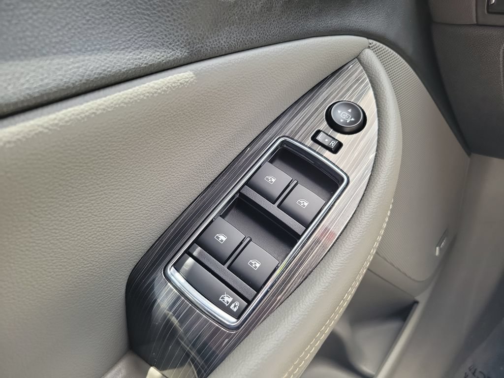 Used 2018 Chevrolet Impala Premier w/ Premier Confidence Package FWD image 21