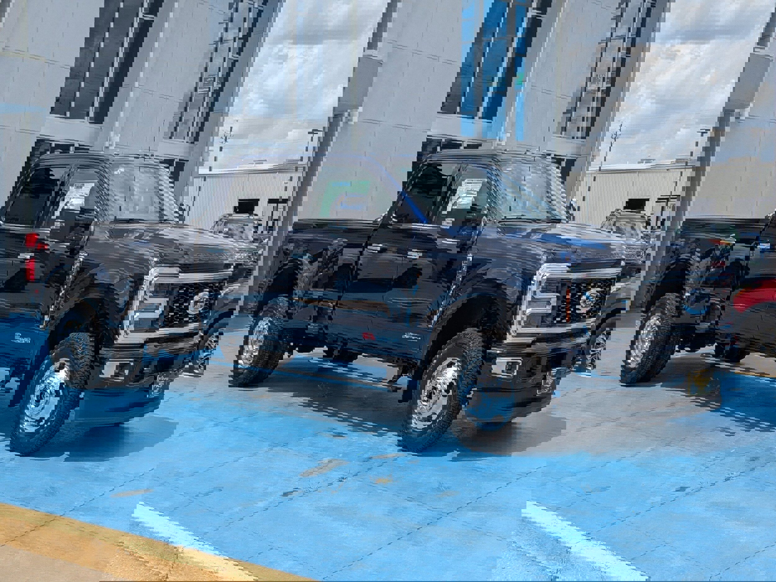 New 2025 Ford F350 Platinum image 2