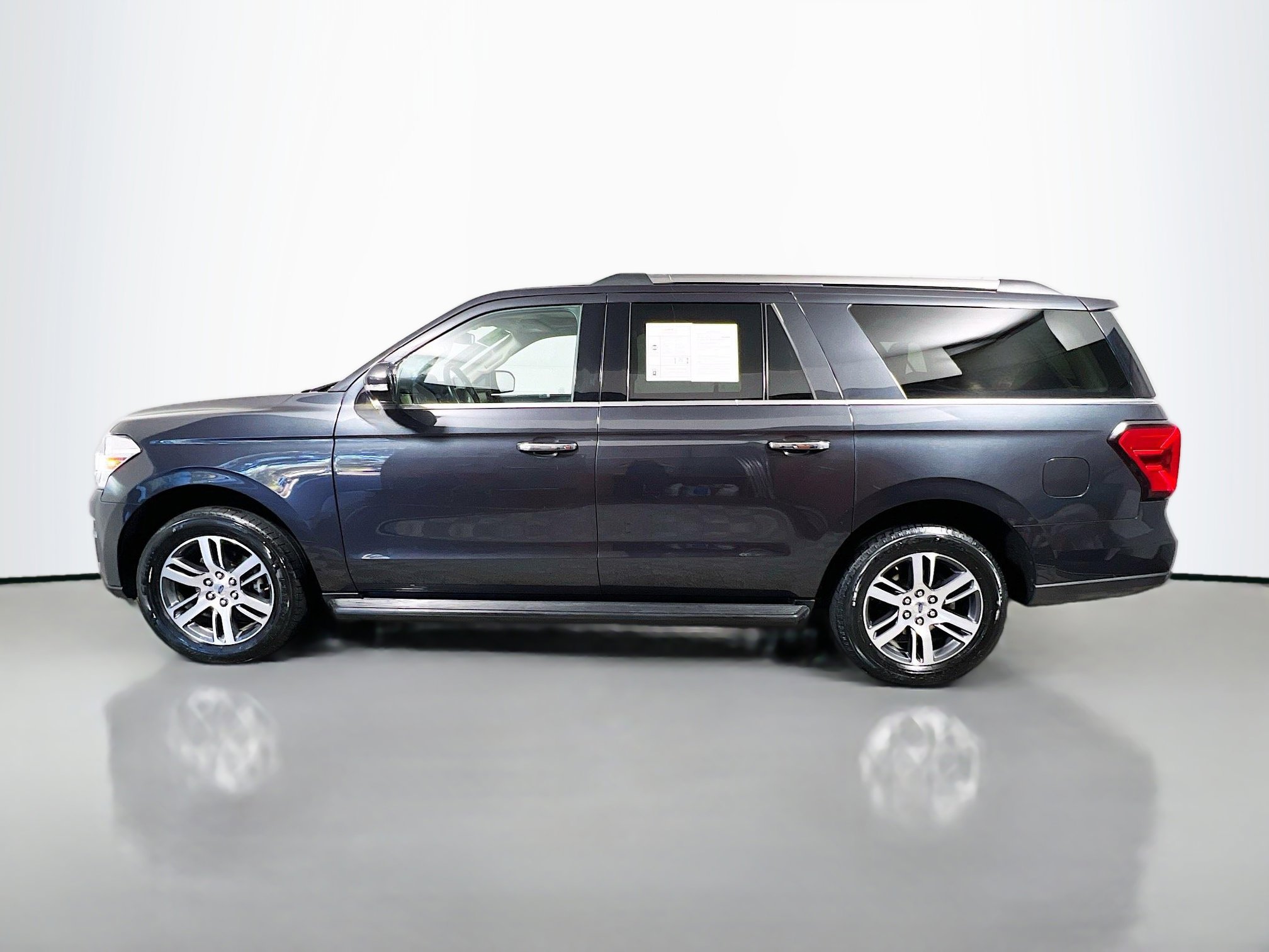 Used 2024 Ford Expedition Max Limited image 9