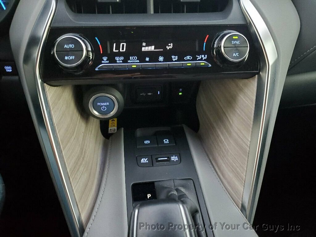 Used 2021 Toyota Venza XLE w/ Softex Package image 30