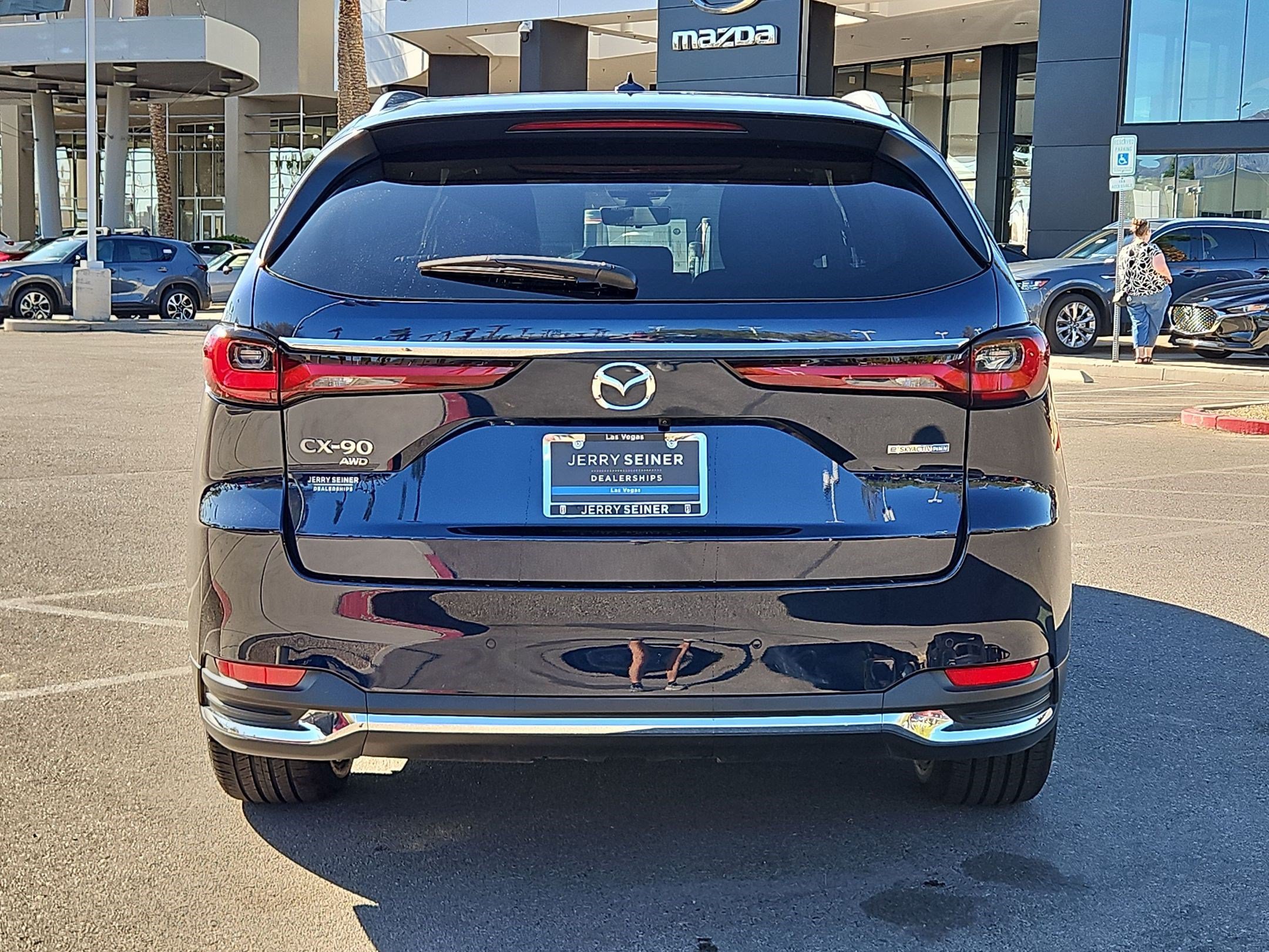 Used 2025 MAZDA CX-90 Plug-In Hybrid w/ Premium Plus AWD/4WD image 4