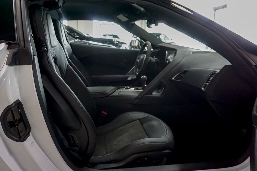 Used 2017 Chevrolet Corvette Z06 w/ Z07 Performance Package image 37