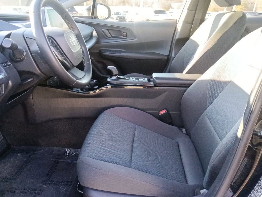 Used 2024 Toyota Prius LE image 14