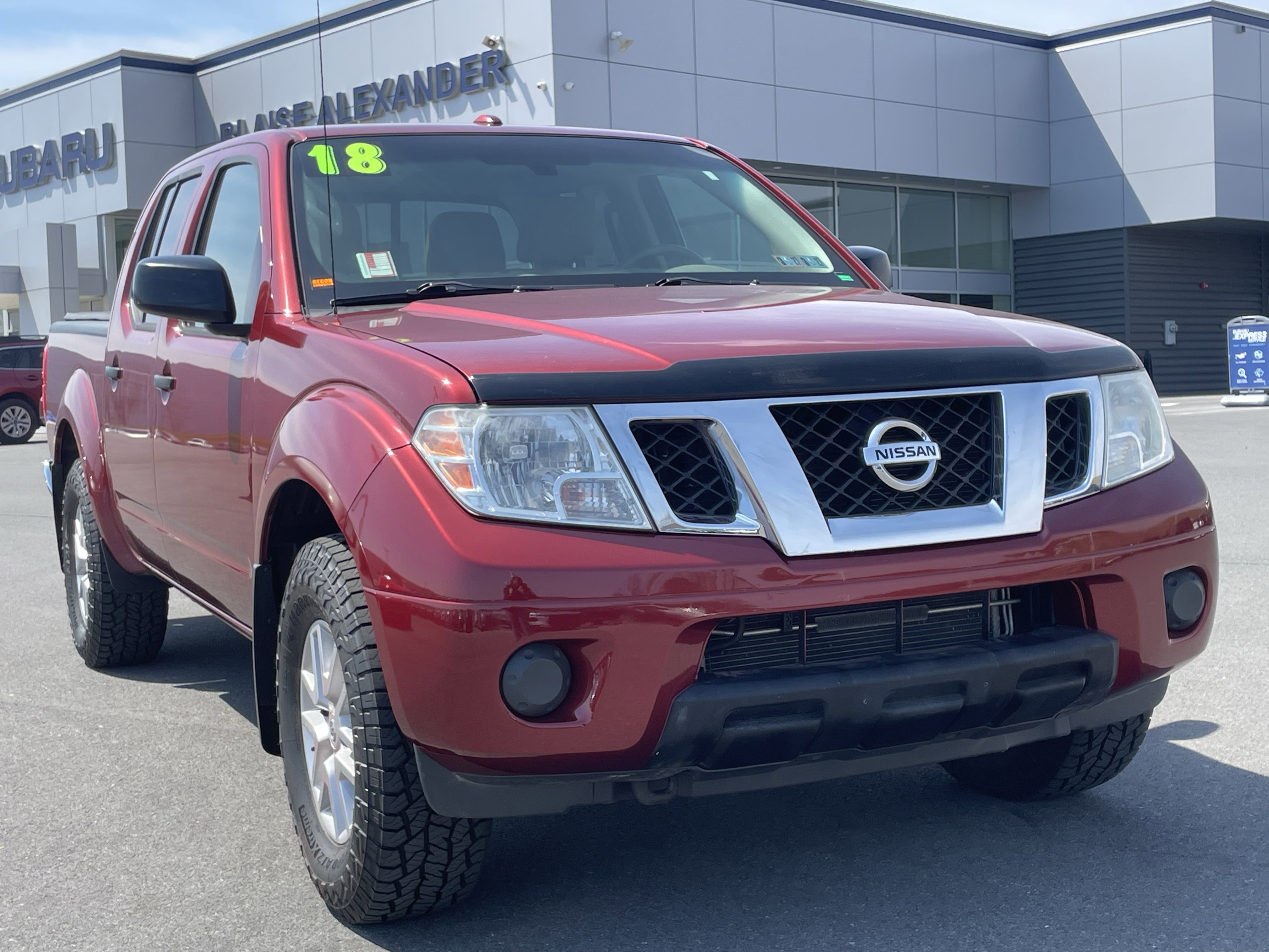 Used 2018 Nissan Frontier SV image 1