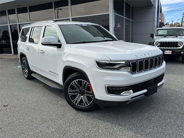 Used 2022 Jeep Wagoneer Series III w/ Convenience Group I image 2