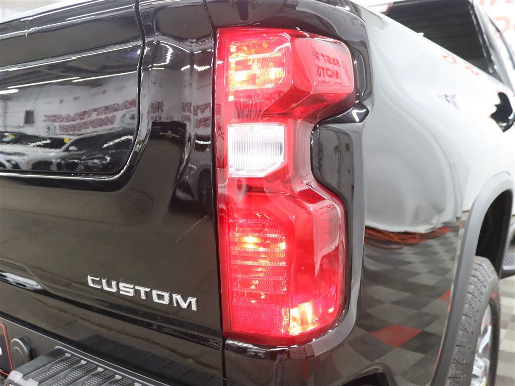Used 2024 Chevrolet Silverado 2500 Custom w/ Custom Value Package AWD/4WD image 12