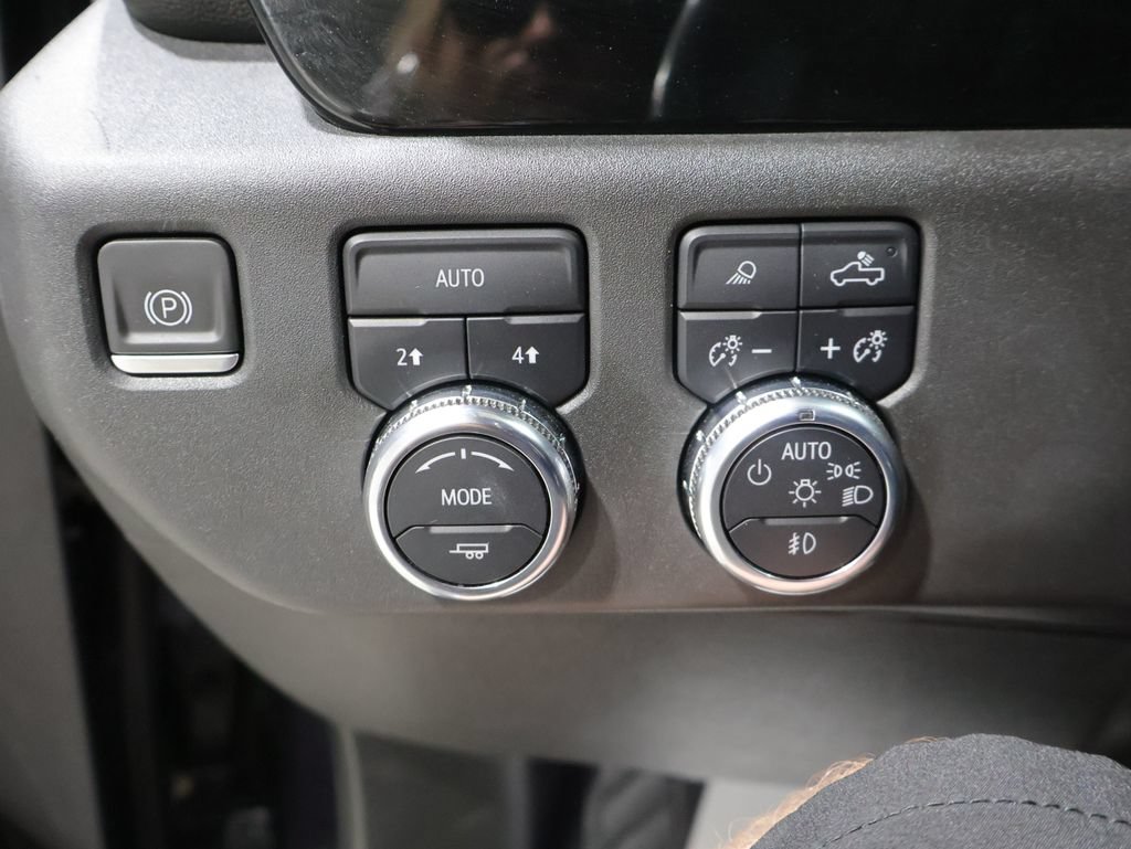 Used 2022 GMC Sierra 1500 SLT w/ SLT Convenience Package AWD/4WD image 34