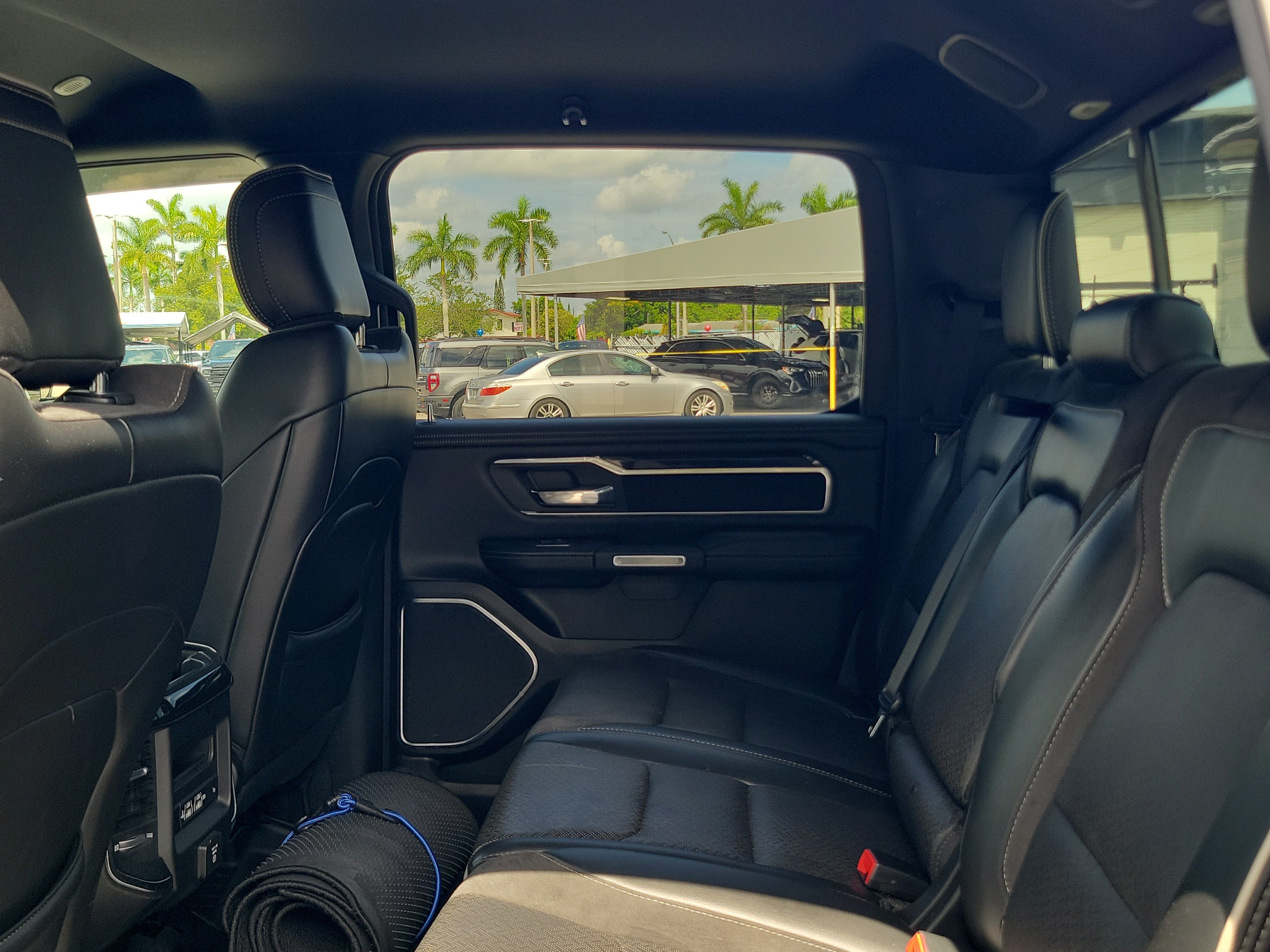 Used 2019 RAM 1500 Laramie AWD/4WD image 14