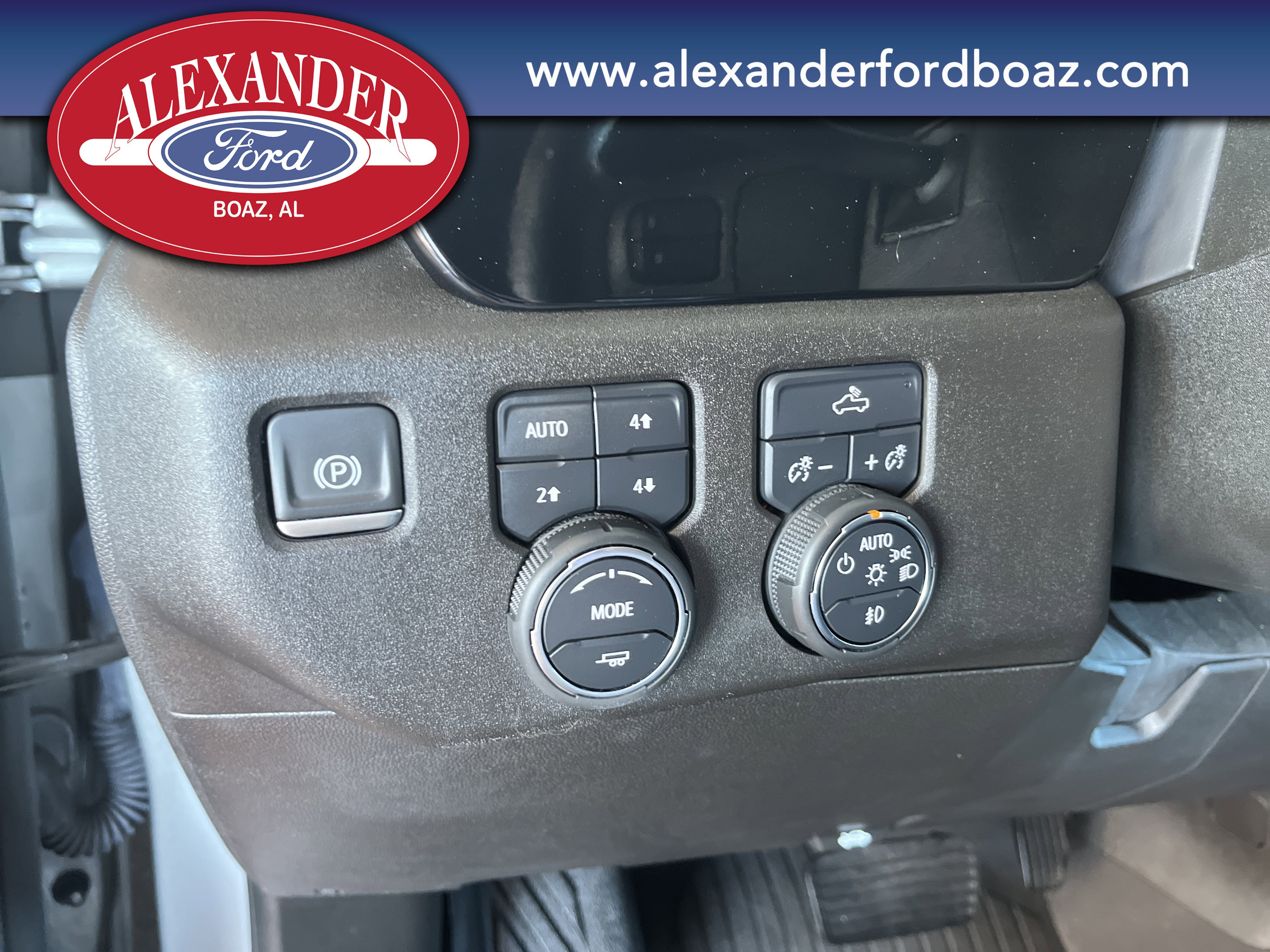Used 2024 Chevrolet Silverado 1500 RST image 28