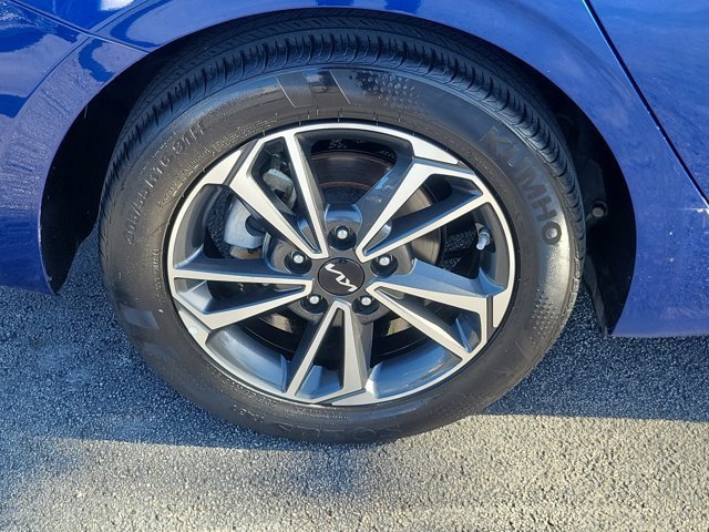 Used 2024 Kia Forte LXS w/ LXS Technology Package FWD image 9