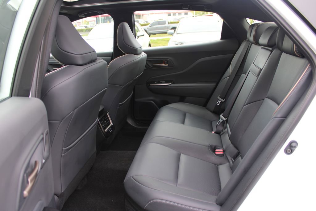 Used 2026 Toyota Crown Platinum AWD/4WD image 12