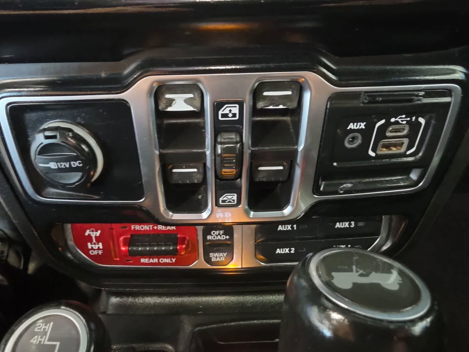 Used 2021 Jeep Wrangler Unlimited Rubicon w/ Uconnect 4C Nav & Sound Group AWD/4WD image 23