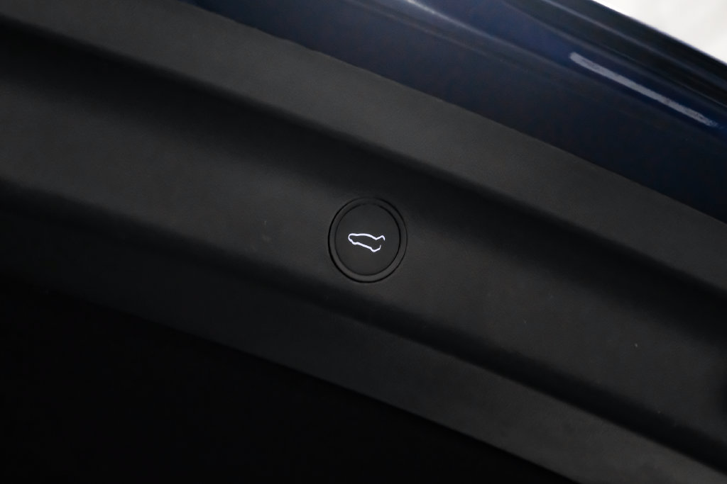 Used 2023 Tesla Model Y Long Range AWD/4WD image 63