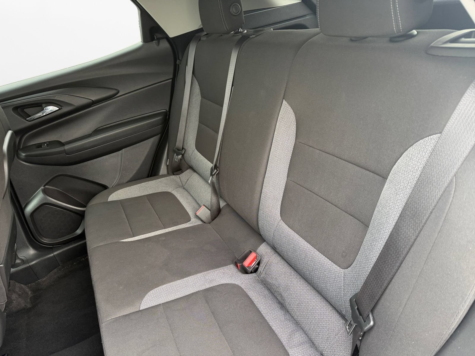 Used 2025 Chevrolet TrailBlazer LT AWD/4WD image 15