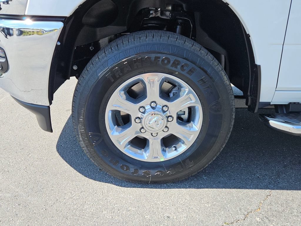 New 2026 RAM 3500 Big Horn AWD/4WD image 9