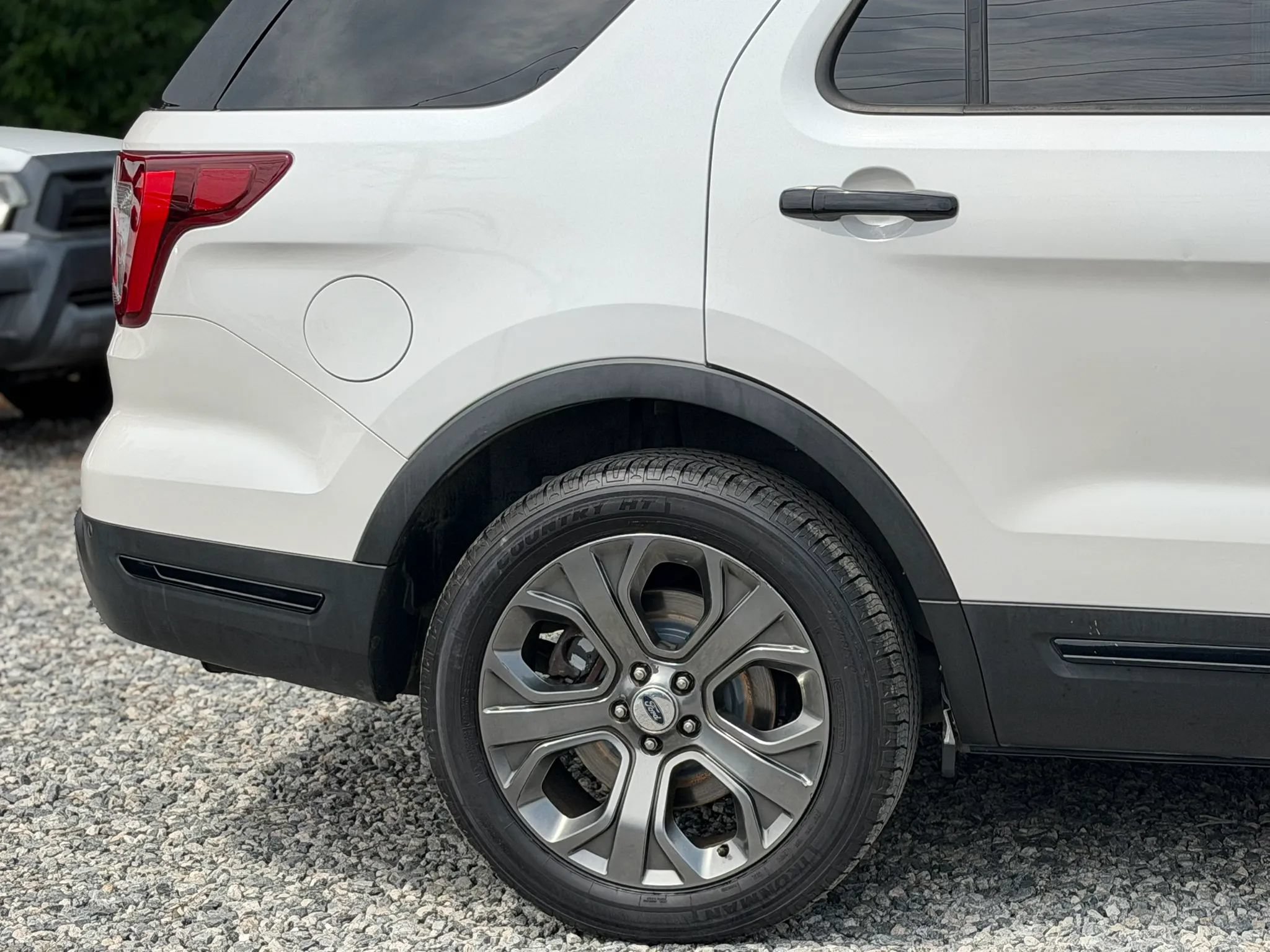 Used 2018 Ford Explorer Sport w/ Equipment Group 401A AWD/4WD image 9