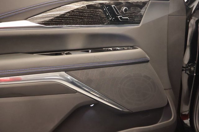 New 2026 Cadillac Escalade IQL Luxury AWD/4WD image 9