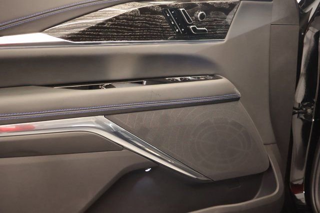 New 2026 Cadillac Escalade IQL Luxury image 9