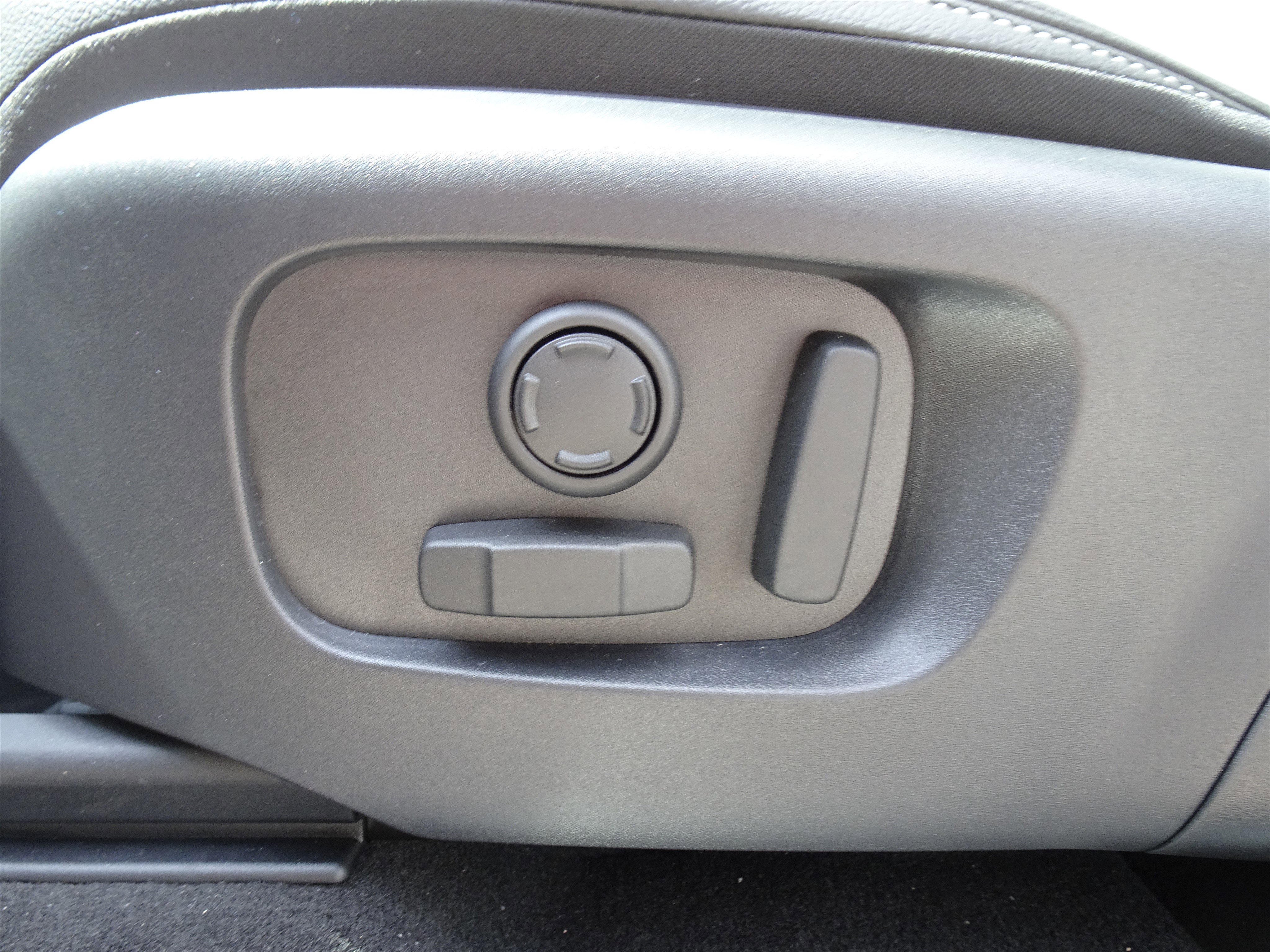 New 2026 Land Rover Discovery Sport Landmark image 15